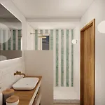 فيلة D'architecte Avec Piscine Et A Pied *