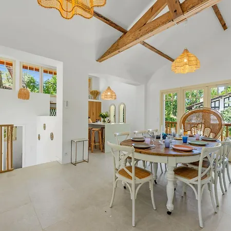 D'exception Avec Piscine Et A Pied Villa