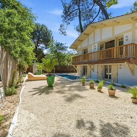 Villa D'exception Avec Piscine Et A Pied *