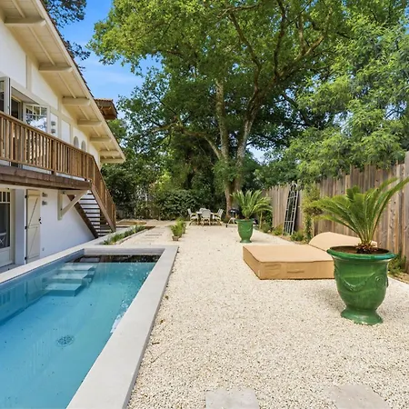D'exception Avec Piscine Et A Pied