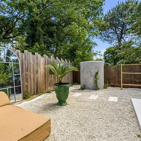 D'exception Avec Piscine Et A Pied Villa